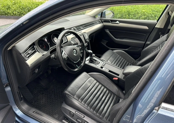Volkswagen Passat cena 79900 przebieg: 165000, rok produkcji 2016 z Gliwice małe 631